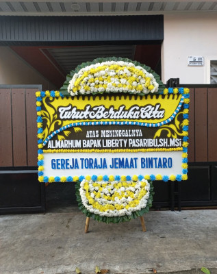 Papan Bunga Duka di Lapadde