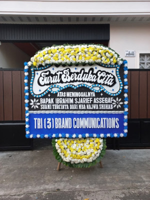Papan Bunga Duka di Lapadde